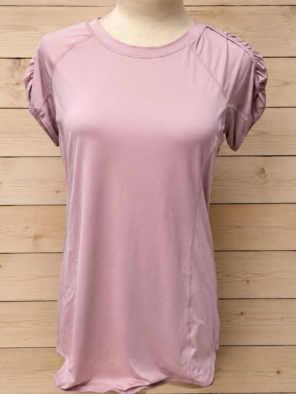 Lululemon size 8 lavender shirt